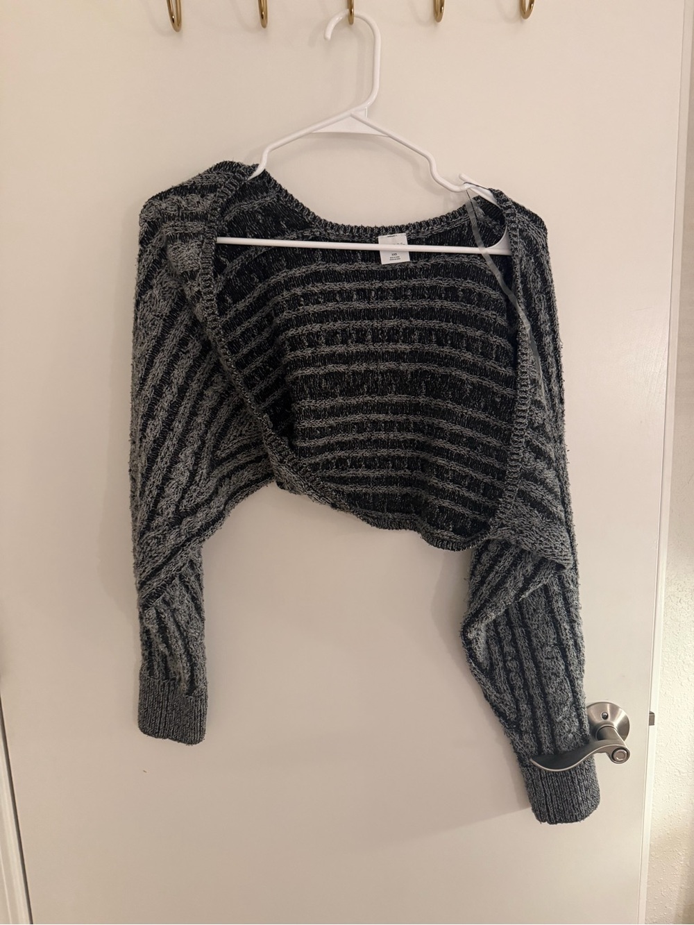 wild fable Black & Gray Striped Cropped Sweater Shrug